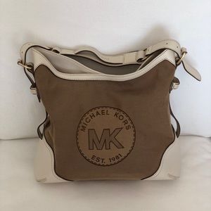 Michael Kors Millbrook Shoulder Bag Tan Large